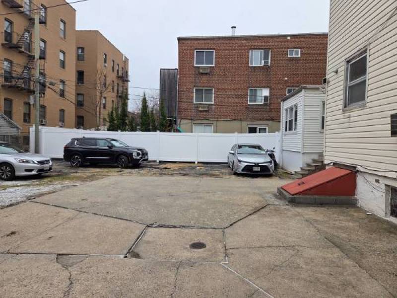 Private Parking Space Outdoors , Astoria – Long Island City
0
Astoria Private Parking Space Outdoors , Astoria – Long Island City
0
Astoria