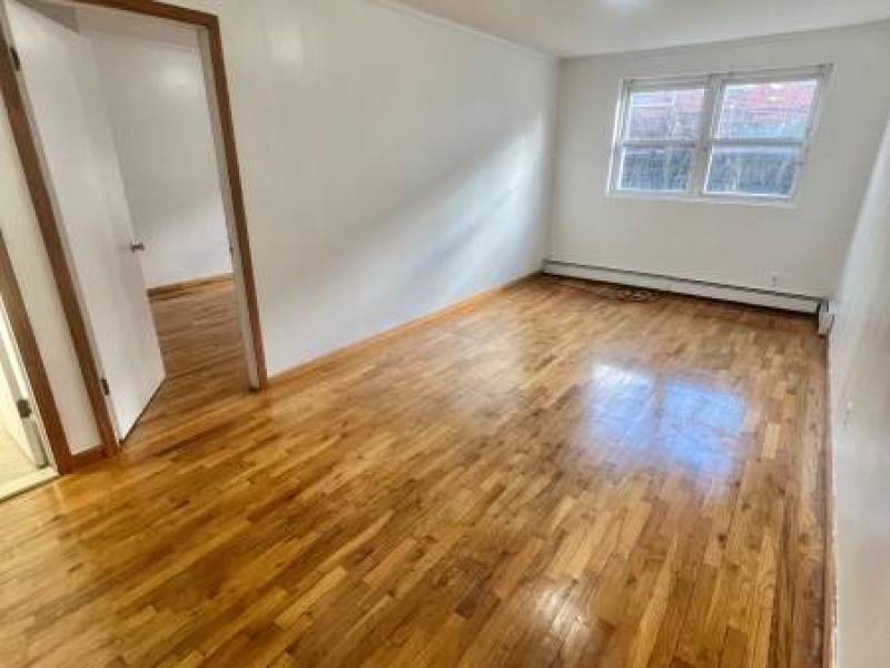 1st Fl,All Utilities Included,Good Condition,PET OK*Hablo Español
,100
Flushing 1st Fl,All Utilities Included,Good Condition,PET OK*Hablo Español
,100
Flushing