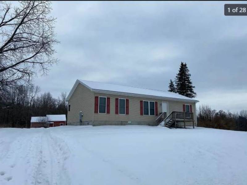 Open house Sun Feb 16th and 23rd 1pm to 2;30pm!NEWLY RENOVATED 3 Bed/
5
Massena, NY Open house Sun Feb 16th and 23rd 1pm to 2;30pm!NEWLY RENOVATED 3 Bed/
5
Massena, NY