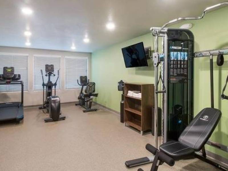 Budget-Friendly Monthly Rates – No Lease, No Commitment!
,300
145 Bellwood Dr, Rochester, NY Budget-Friendly Monthly Rates – No Lease, No Commitment!
,300
145 Bellwood Dr, Rochester, NY