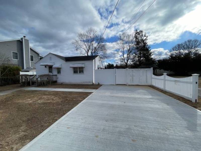2 Bedroom Apartment
,300
Wading River 2 Bedroom Apartment
,300
Wading River