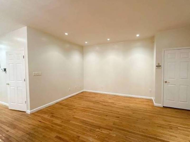 large 2 bedroom, 1 bathroom DUPLEX For rent!!!
,500
2120 Benson Ave #1C, Brooklyn, NY large 2 bedroom, 1 bathroom DUPLEX For rent!!!
,500
2120 Benson Ave #1C, Brooklyn, NY