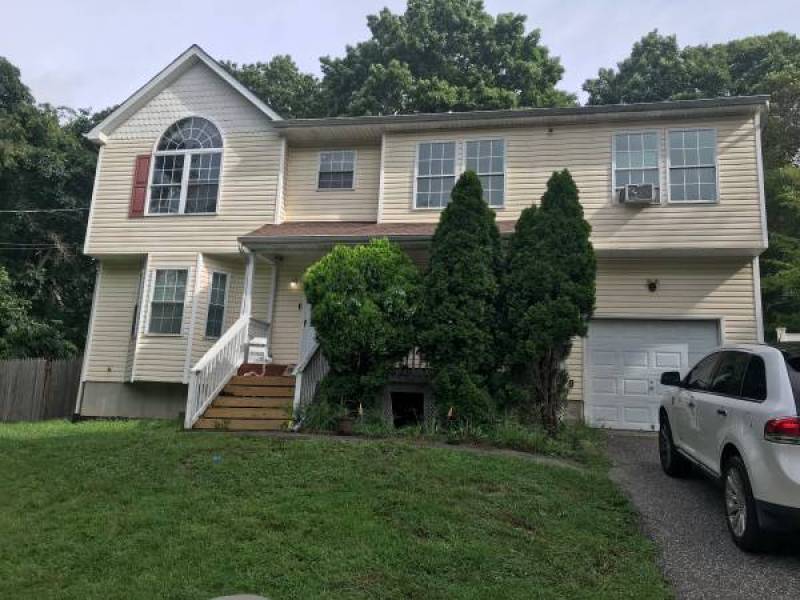 Colonial 5BR/2Bath
5,500 Colonial 5BR/2Bath
5,500