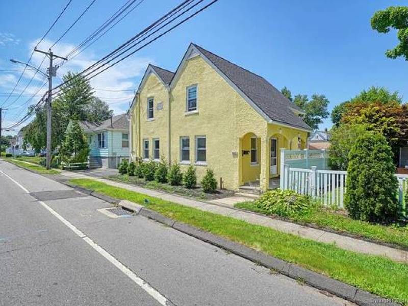 INVESTORS – Connecticut Coast – Renovated & Occupied Two Unit
0,000
fairfield co, CT INVESTORS – Connecticut Coast – Renovated & Occupied Two Unit
0,000
fairfield co, CT