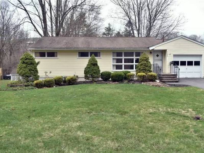 Welcome your arrival to this ranch style home for rent
0
Syracuse, NY Welcome your arrival to this ranch style home for rent
0
Syracuse, NY