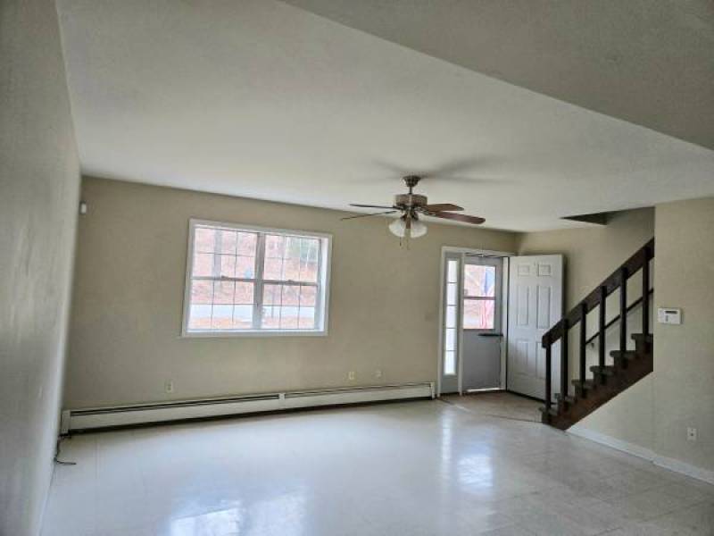 Fully Available! 3 BR 1 BA Apartment w/Washer-Dryer!
,250
Town of Mamakating Fully Available! 3 BR 1 BA Apartment w/Washer-Dryer!
,250
Town of Mamakating
