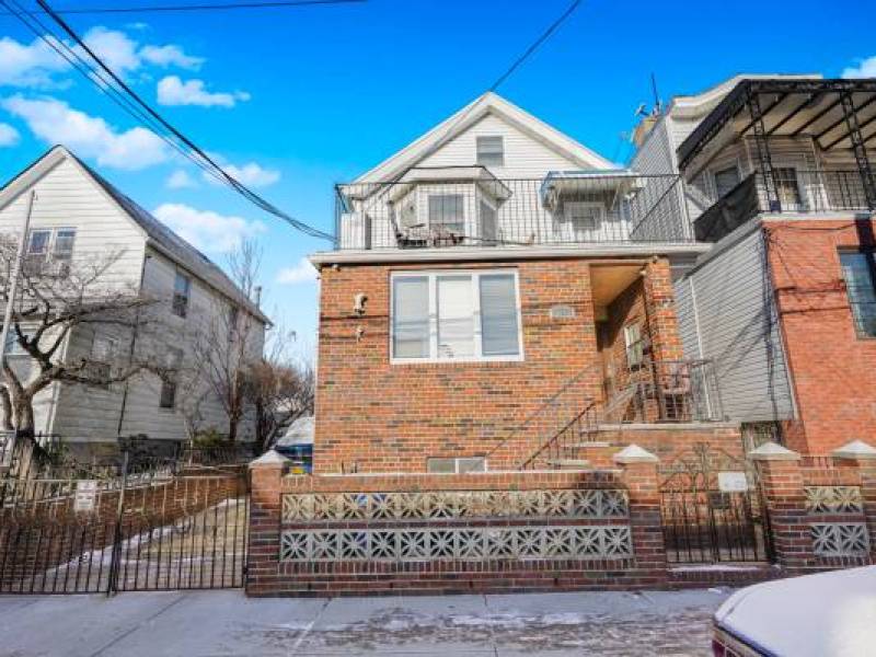 Prime Bath Beach, Brooklyn 2 Family Home
,988,888
Brooklyn Prime Bath Beach, Brooklyn 2 Family Home
,988,888
Brooklyn