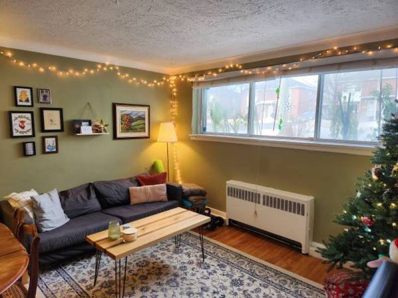 Great Price/Location-Large 1 Bdrm-Garage-Heat/Park Incl-Clean-March 1
,700
Ottawa Great Price/Location-Large 1 Bdrm-Garage-Heat/Park Incl-Clean-March 1
,700
Ottawa