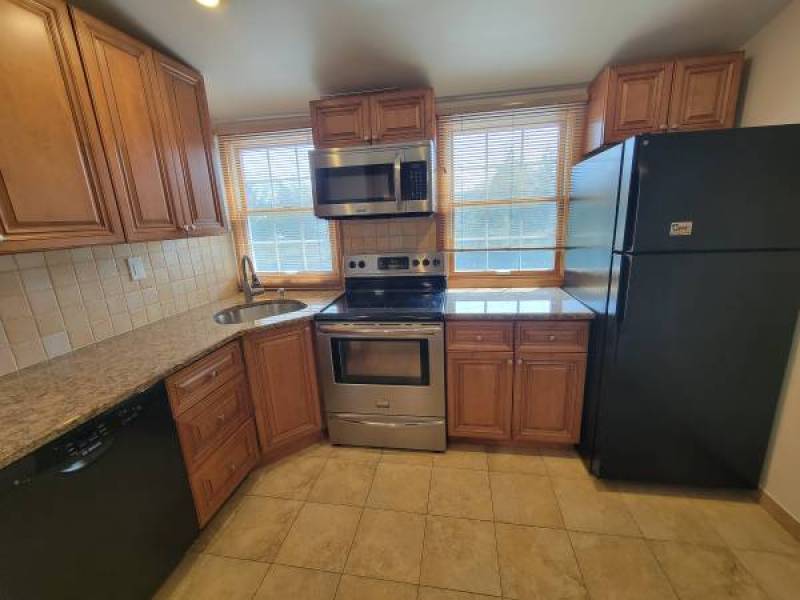 Spacious 2nd Fl 1 Bedroom, Good closets & Storage, Close To All
,100
Westbury Spacious 2nd Fl 1 Bedroom, Good closets & Storage, Close To All
,100
Westbury