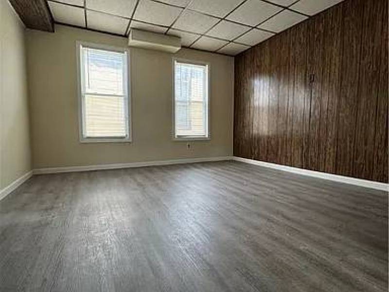 “”3-bedroom, 2-bathroom apartment in the heart of Utica!
0
NY “”3-bedroom, 2-bathroom apartment in the heart of Utica!
0
NY