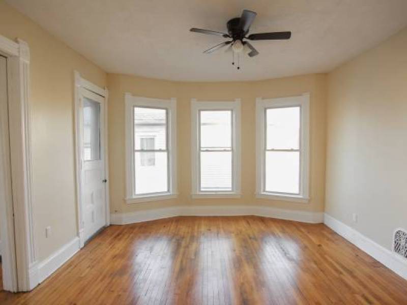 Gorgeous Two Bedroom Available February 1st!
,400
Park Avenue Neighborhood Gorgeous Two Bedroom Available February 1st!
,400
Park Avenue Neighborhood
