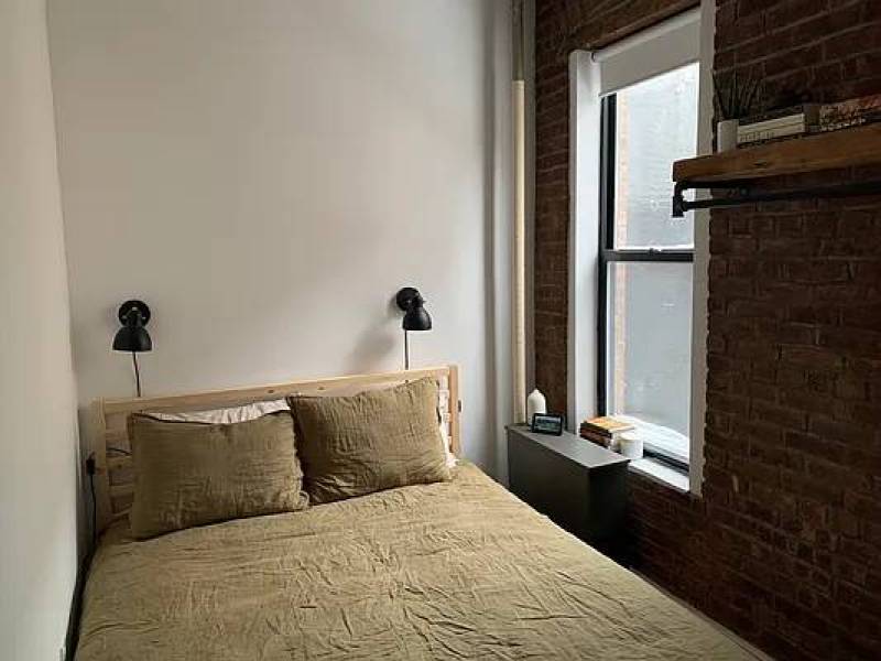 *Delightful Thanksgiving Sublet in LES! 51 Monroe St: Location*
,100
Lower East Side *Delightful Thanksgiving Sublet in LES! 51 Monroe St: Location*
,100
Lower East Side