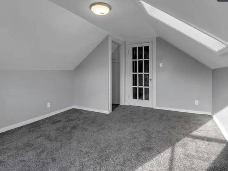 LARGE North Buffalo upper, 2 bed/ 1 bath, Pets OK, Parking, 1375 sq ft
,450
North Buffalo LARGE North Buffalo upper, 2 bed/ 1 bath, Pets OK, Parking, 1375 sq ft
,450
North Buffalo