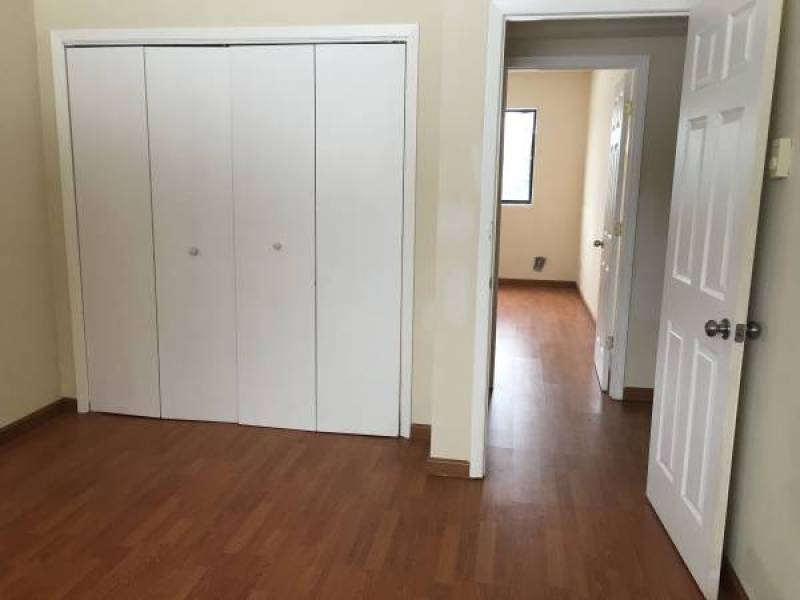Spacious Two Bedroom with Balcony First Floor
5
Owego Spacious Two Bedroom with Balcony First Floor
5
Owego