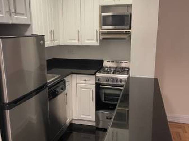 BEAUTIFL WEST VILL 1 BR-ELEV/LNDRY/GYM-LIV IN SUPR-BIG LIV RM-QN BR-DW
,001
West Village BEAUTIFL WEST VILL 1 BR-ELEV/LNDRY/GYM-LIV IN SUPR-BIG LIV RM-QN BR-DW
,001
West Village