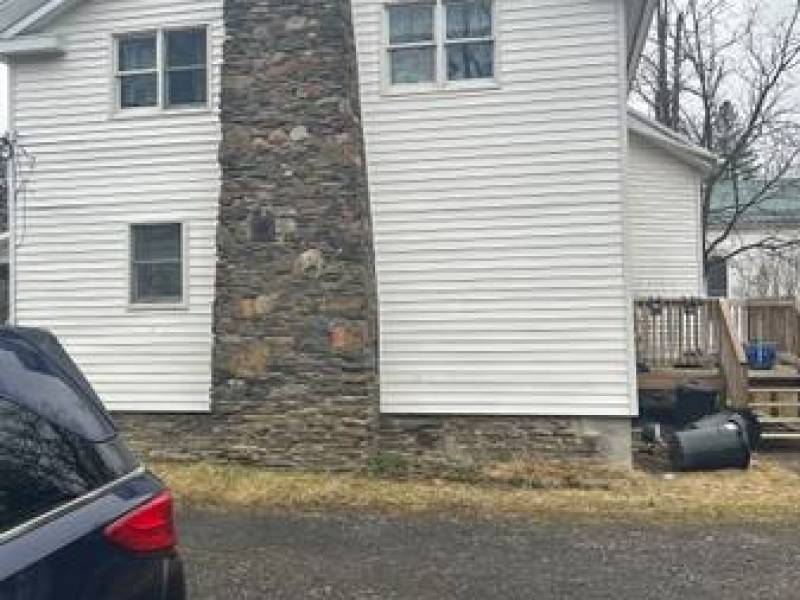 Spacious 2 Bedroom Apartment (Water included) – 0
0
Burdett Spacious 2 Bedroom Apartment (Water included) – 0
0
Burdett
