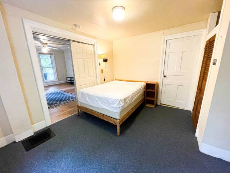 Furnished 1BR in Quiet Home. Walk to Cornell. August 1st lease.
,473
422-424 E State St Furnished 1BR in Quiet Home. Walk to Cornell. August 1st lease.
,473
422-424 E State St