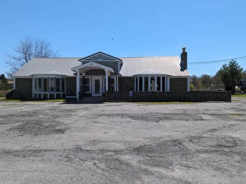 Reduced! PARISH – Mixed-Use Building w/ 1 BR Apt. on 2.41 Acres
9,900
S. Railroad Street Reduced! PARISH – Mixed-Use Building w/ 1 BR Apt. on 2.41 Acres
9,900
S. Railroad Street