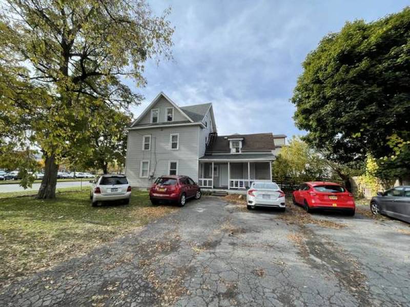 8 Bedroom House 70 Broad St.
,800
Plattsburgh 8 Bedroom House 70 Broad St.
,800
Plattsburgh