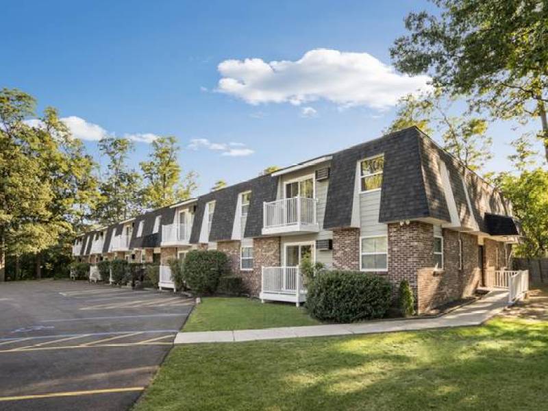 Brookview Court-2 Bedroom End Unit with Upgraded Kitchen
,318
Schenectady Brookview Court-2 Bedroom End Unit with Upgraded Kitchen
,318
Schenectady