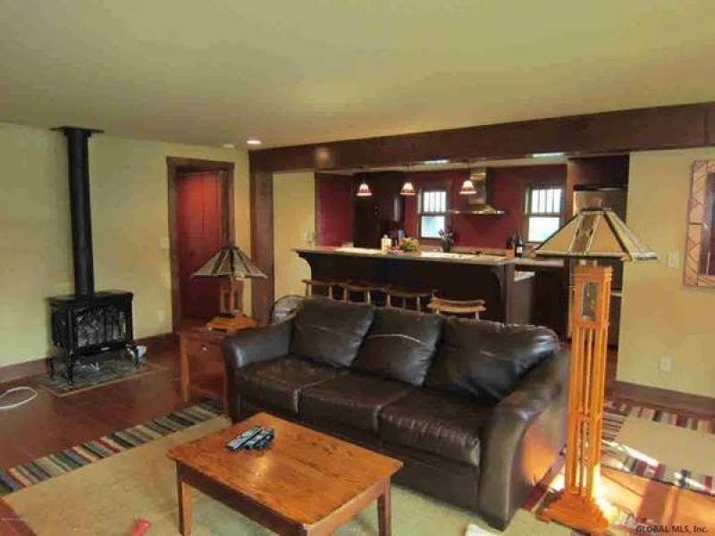 Renovated and ready to move into! Charming one bedroom home
,050
Queensbury Renovated and ready to move into! Charming one bedroom home
,050
Queensbury