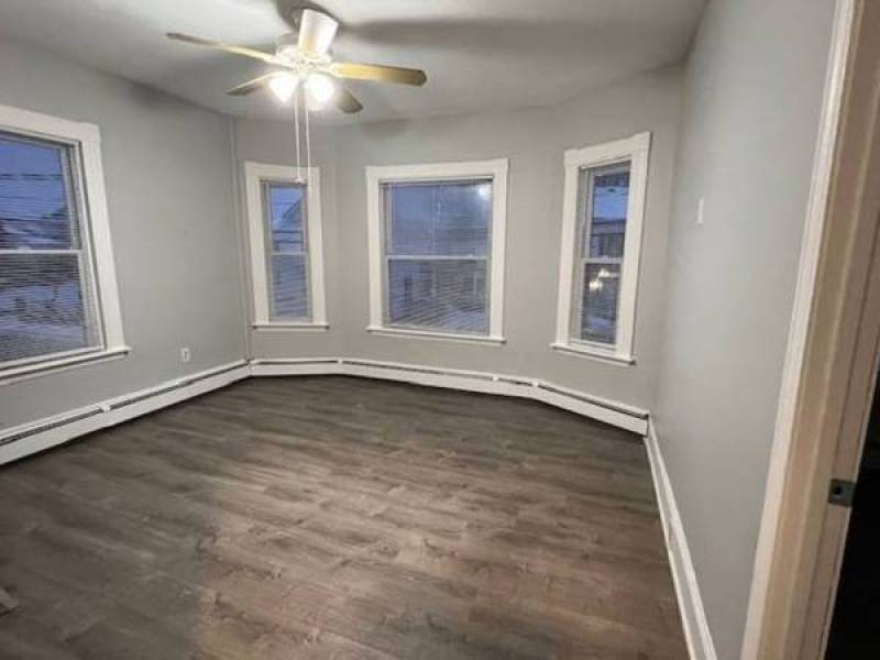 Cozy 2-Bedroom, 1-Bath Apartment in Glens Falls!
,000
glens falls Cozy 2-Bedroom, 1-Bath Apartment in Glens Falls!
,000
glens falls