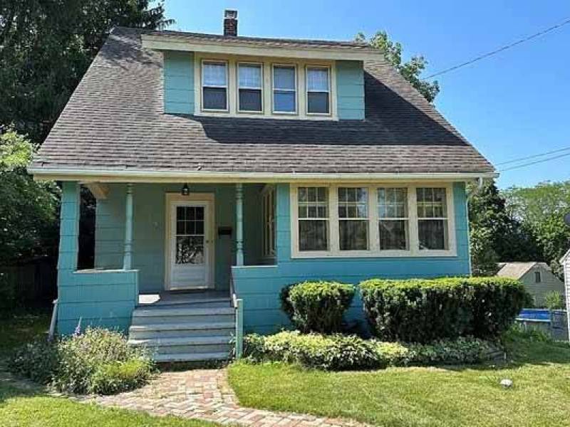 Welcome 3 bed 1.5 bath home
0
Phelps Pl, Syracuse, NY Welcome 3 bed 1.5 bath home
0
Phelps Pl, Syracuse, NY