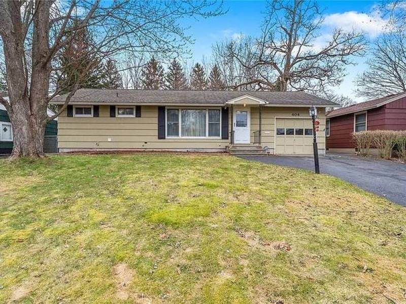 Welcome to a beautifully updated ranch-style home.
0
NY Welcome to a beautifully updated ranch-style home.
0
NY