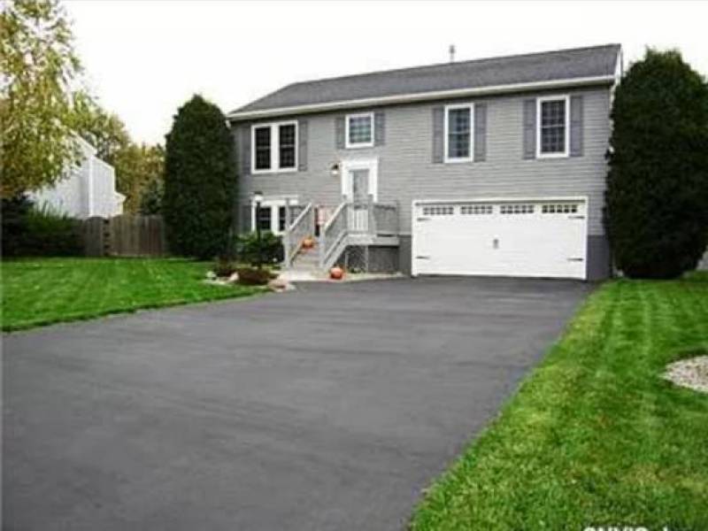 Beautiful- Brewerton!! 3 bdrm – charming Home!!
,100 Beautiful- Brewerton!! 3 bdrm – charming Home!!
,100
