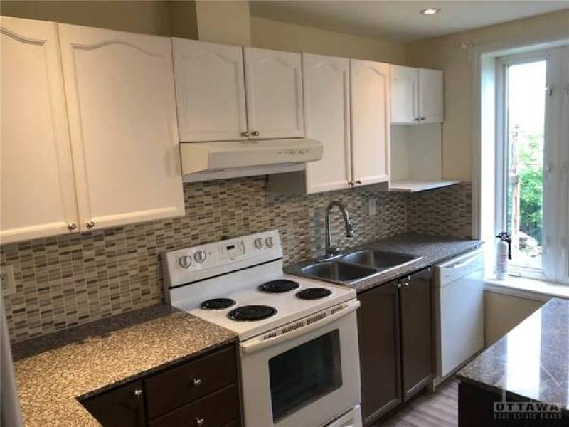 LARGE 2 BDRM-MANY UPGRADES-HEAT INCLUDED-WASHER/DRIER-MARCH 1
,850
ottawa LARGE 2 BDRM-MANY UPGRADES-HEAT INCLUDED-WASHER/DRIER-MARCH 1
,850
ottawa