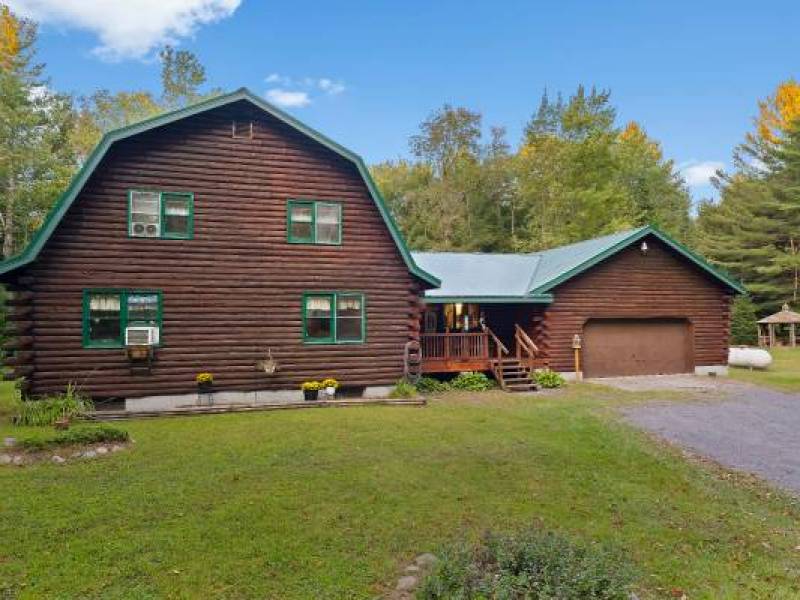 Discover your dream escape in this stunning Adirondack Solid Log Cabin
9,900
Russia, NY Discover your dream escape in this stunning Adirondack Solid Log Cabin
9,900
Russia, NY
