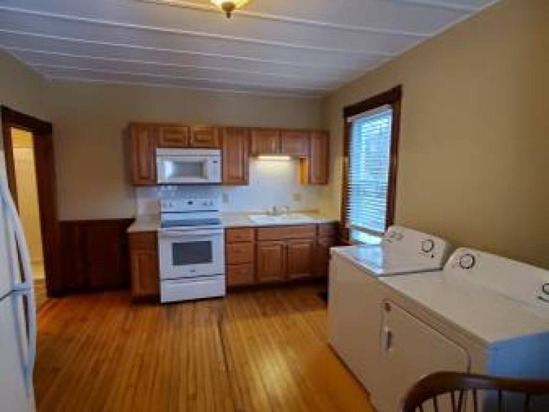 BEAUTIFUL 1ST FL 2B PARTIALLY FURNISHED APT with WATER INCLUDED
,350
PARIS RD NEW HARTFORD NEW YORK BEAUTIFUL 1ST FL 2B PARTIALLY FURNISHED APT with WATER INCLUDED
,350
PARIS RD NEW HARTFORD NEW YORK