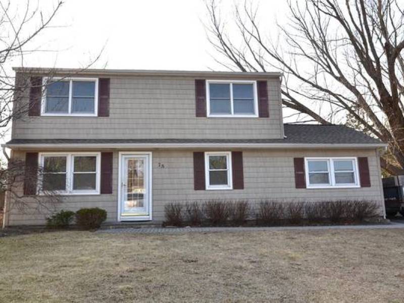 *****SPACIOUS 6 BEDROOM COLONIAL FULL HOUSE RENTAL *****
,900
Centereach *****SPACIOUS 6 BEDROOM COLONIAL FULL HOUSE RENTAL *****
,900
Centereach