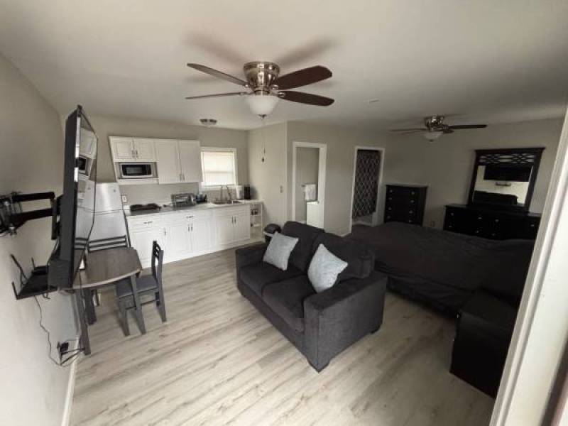 Efficiency apartment…perfect for traveling nurses
0
Schuyler Efficiency apartment…perfect for traveling nurses
0
Schuyler