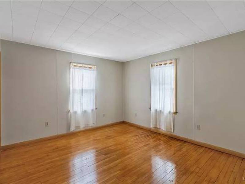 It has a charming South Valley apartment, 3 spacious bedrooms,?
,300
Syracuse, NY It has a charming South Valley apartment, 3 spacious bedrooms,?
,300
Syracuse, NY