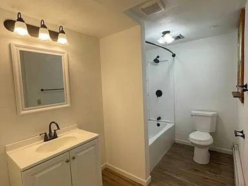 Come enjoy peaceful living on the historic Hedstrom property.
,200
56 Getzville Rd #B, Buffalo, NY Come enjoy peaceful living on the historic Hedstrom property.
,200
56 Getzville Rd #B, Buffalo, NY