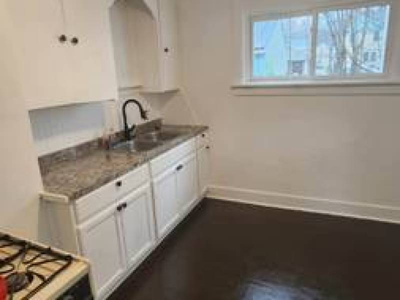Apartment Available
5
Fredonia Apartment Available
5
Fredonia