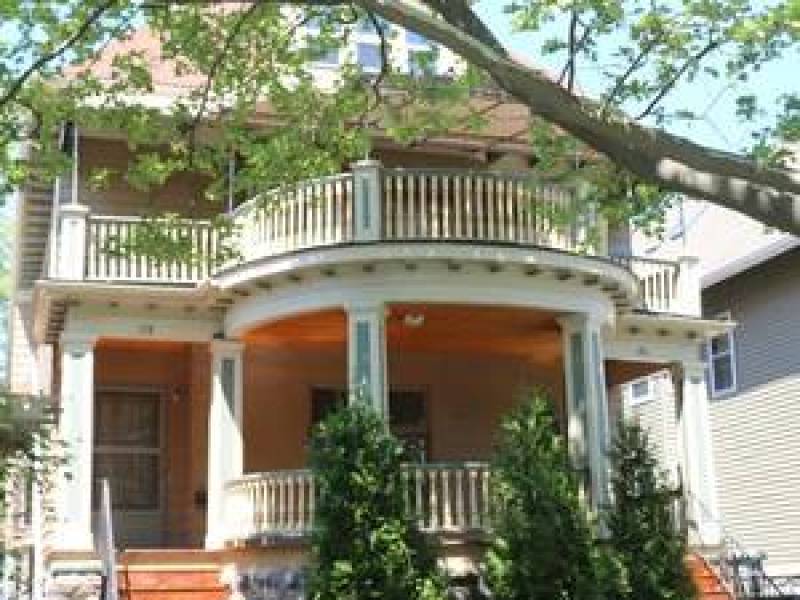 Remodeled & freshly painted 2nd floor large 1 bedroom apartment.
,050
Buffalo, NY Remodeled & freshly painted 2nd floor large 1 bedroom apartment.
,050
Buffalo, NY