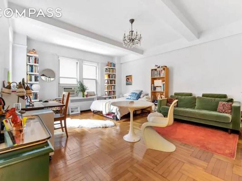 Oversized Studio available in one of the crown jewels
,500
Greenwich Village Oversized Studio available in one of the crown jewels
,500
Greenwich Village