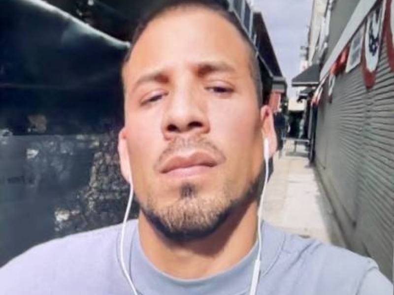 BEWARE ! Astoria Roommate thief!
alt= BEWARE ! Astoria Roommate thief!
alt=