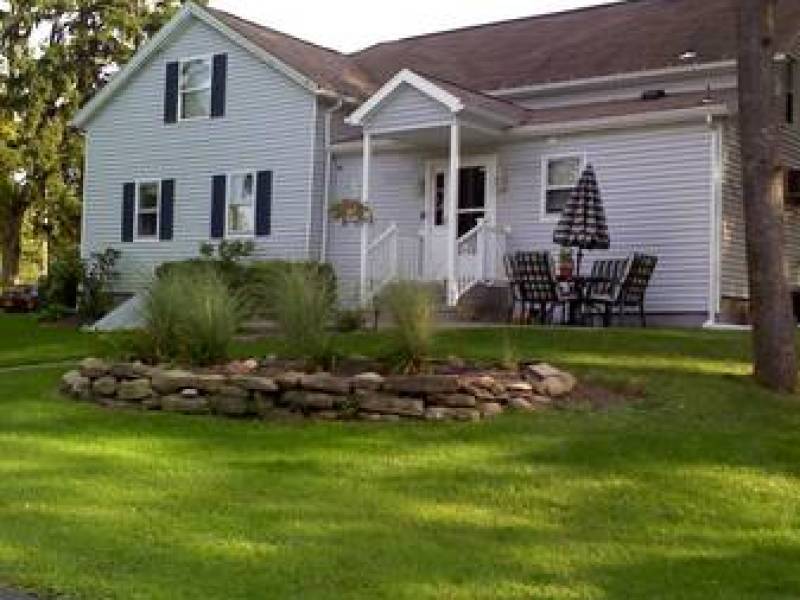 Spacious & Renovated 3 bedroom- Utilities Inc
,500
Elma Spacious & Renovated 3 bedroom- Utilities Inc
,500
Elma