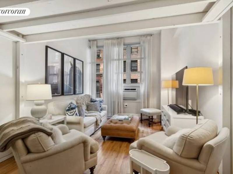The Building has a spectacular Planted Roof Deck
,300
Greenwich Village The Building has a spectacular Planted Roof Deck
,300
Greenwich Village