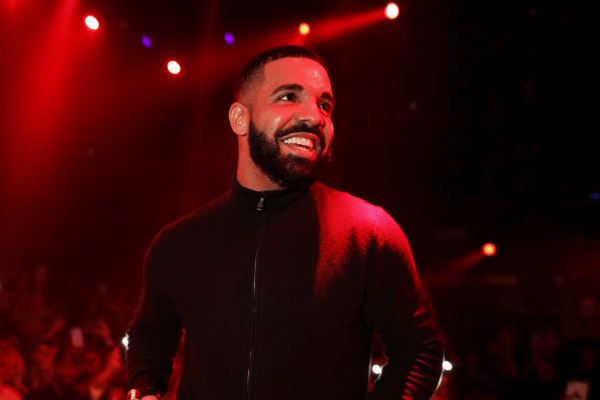 Drake Surprises UK & Europe With First Tour Since 2019 Drake Surprises UK & Europe With First Tour Since 2019