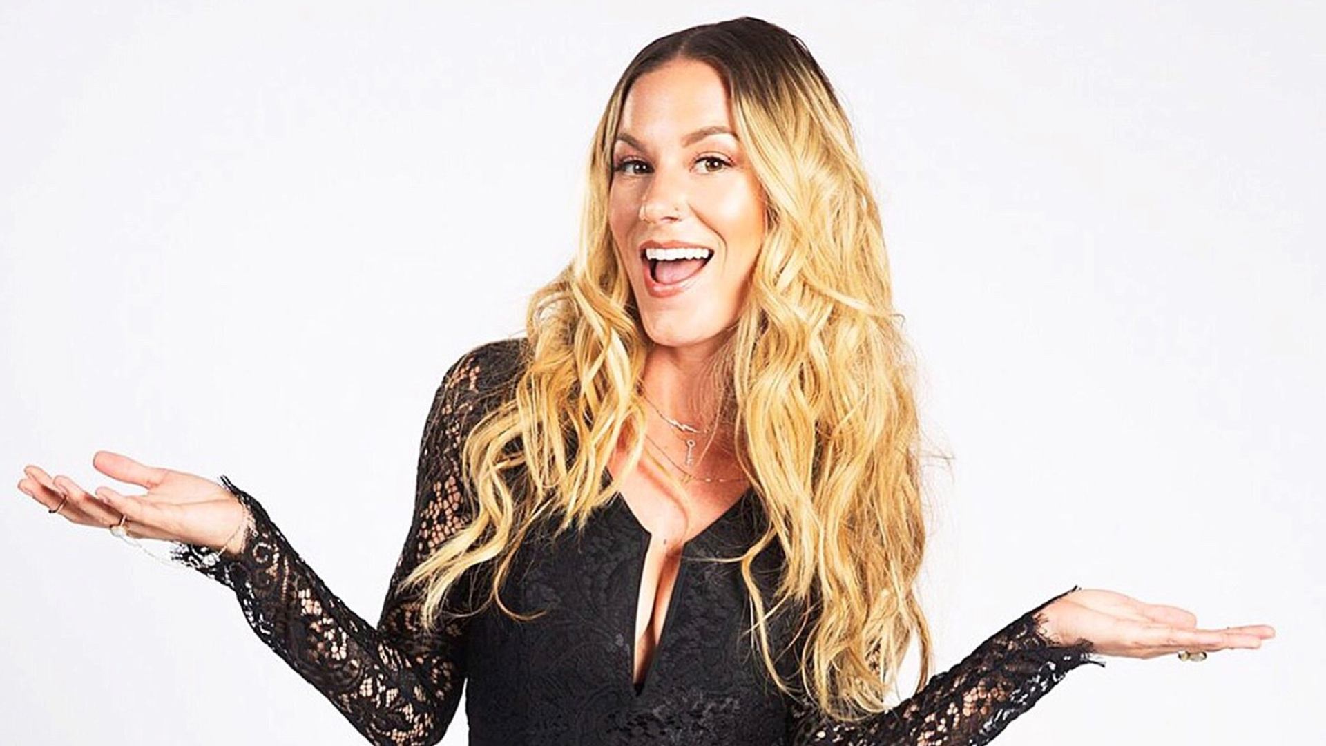 Jessimae Peluso LIVE at West Nyack Levity Live Jessimae Peluso LIVE at West Nyack Levity Live