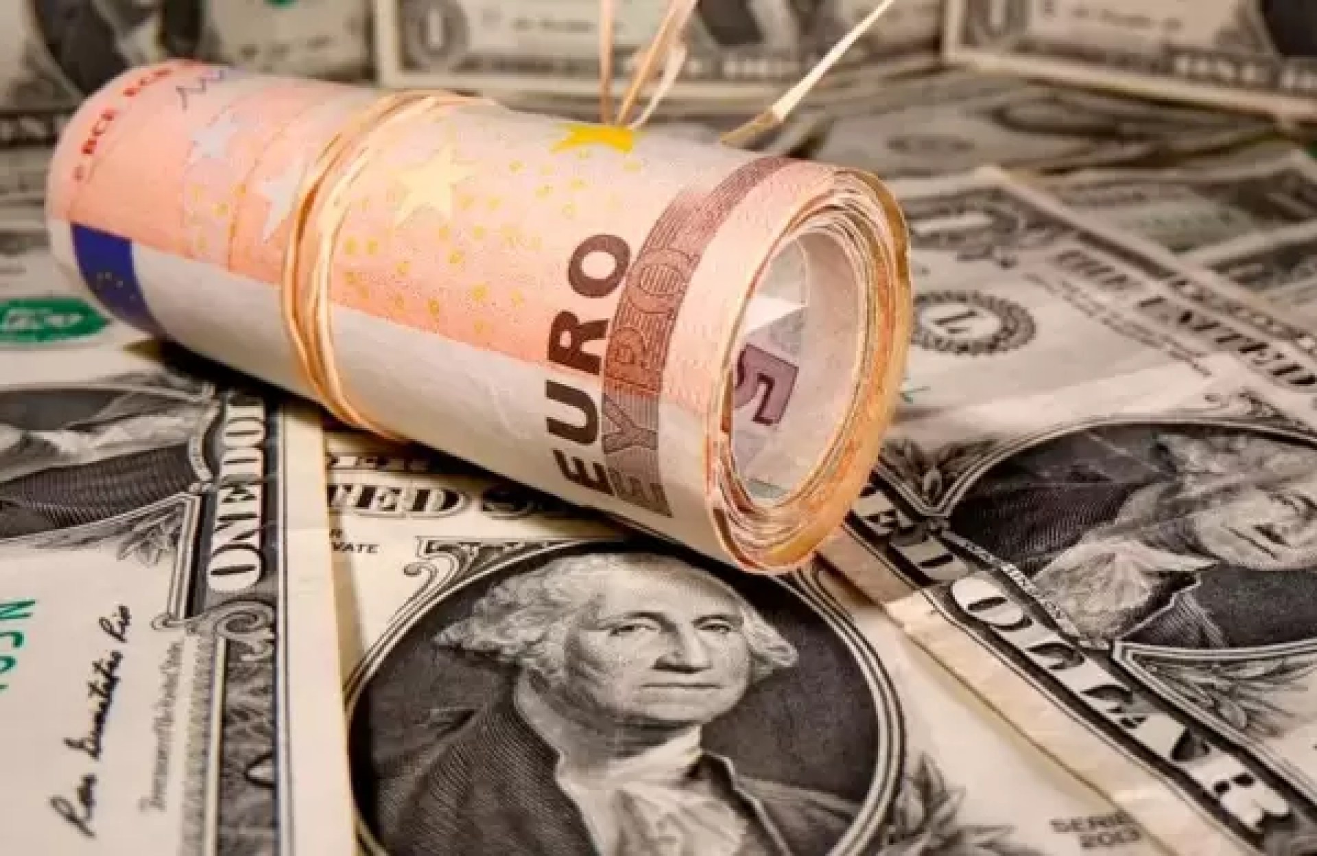 ¡Sin mirar arriba! Dólar y euro persisten a la baja este martes – El Nuevo Diario (República Dominicana) ¡Sin mirar arriba! Dólar y euro persisten a la baja este martes – El Nuevo Diario (República Dominicana)