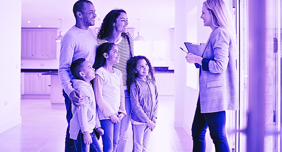 Move-up homebuyers drive surge in mortgage loan applications Move-up homebuyers drive surge in mortgage loan applications