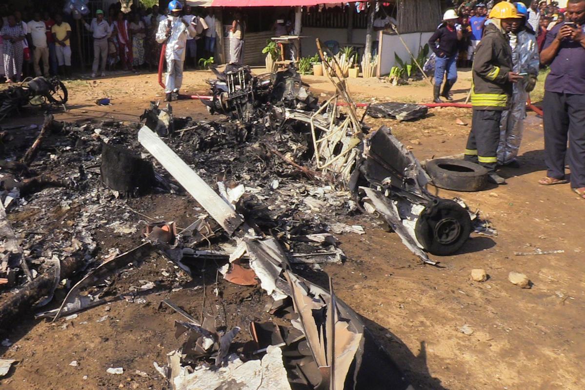 Plane crash-lands and bursts into flames in Kenya, killing 3 on the ground Plane crash-lands and bursts into flames in Kenya, killing 3 on the ground