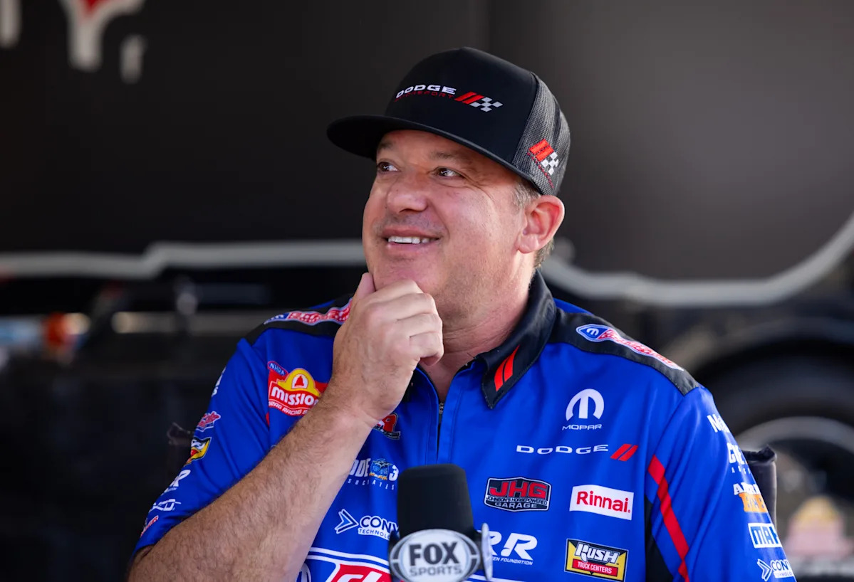 Racing legend Tony Stewart suggests NASCAR fans ‘not smart’ in wild rant? Sort of Racing legend Tony Stewart suggests NASCAR fans ‘not smart’ in wild rant? Sort of