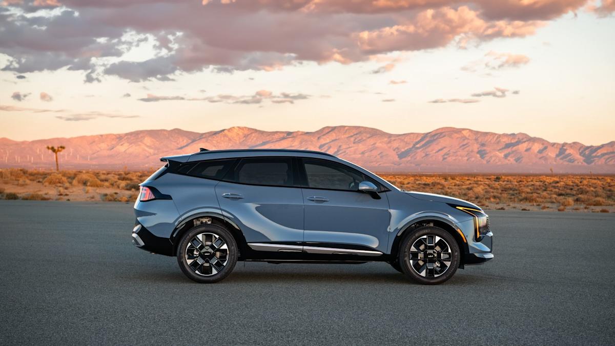 This Hybrid SUV Is More Efficient Than the RAV4 and CR-V This Hybrid SUV Is More Efficient Than the RAV4 and CR-V