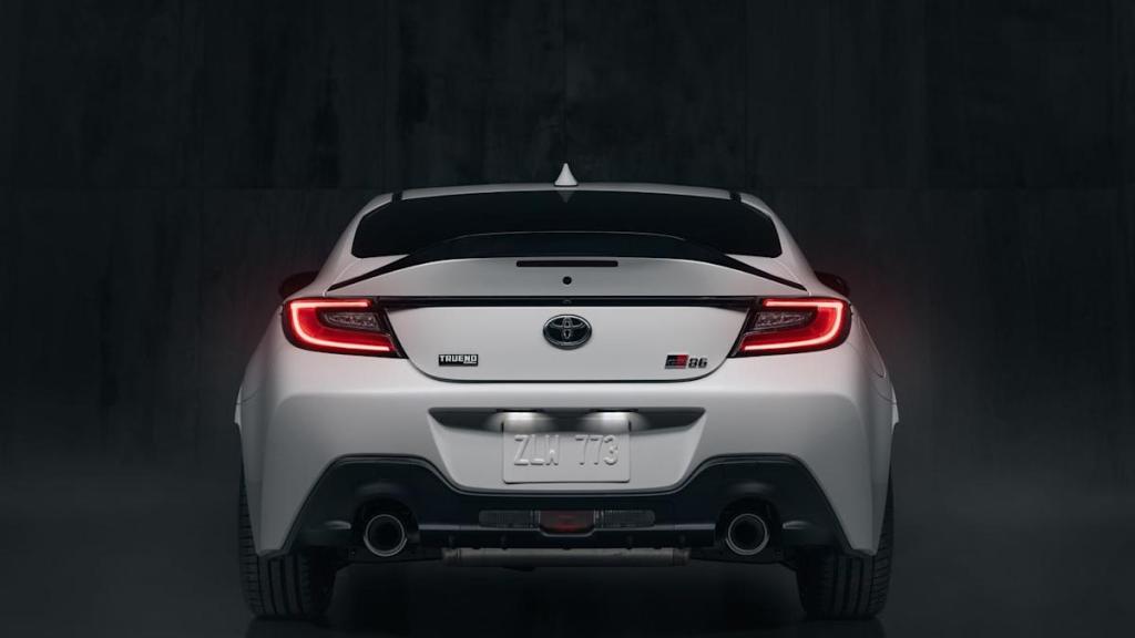 Toyota’s New Turbo Four May Make 400 HP in Future Hybrid Sports Cars Toyota’s New Turbo Four May Make 400 HP in Future Hybrid Sports Cars